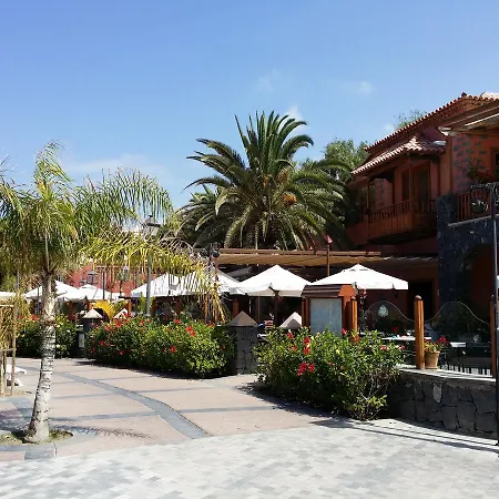 Terrazas Del Duque Apartment